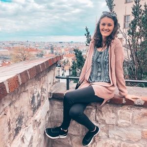 Meet your Posher, Melina